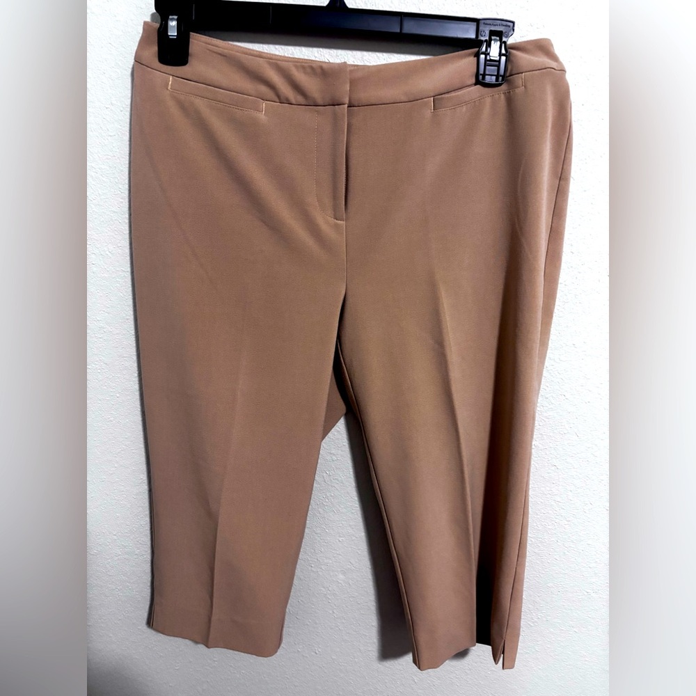 Emma James petite stretch tailored capris